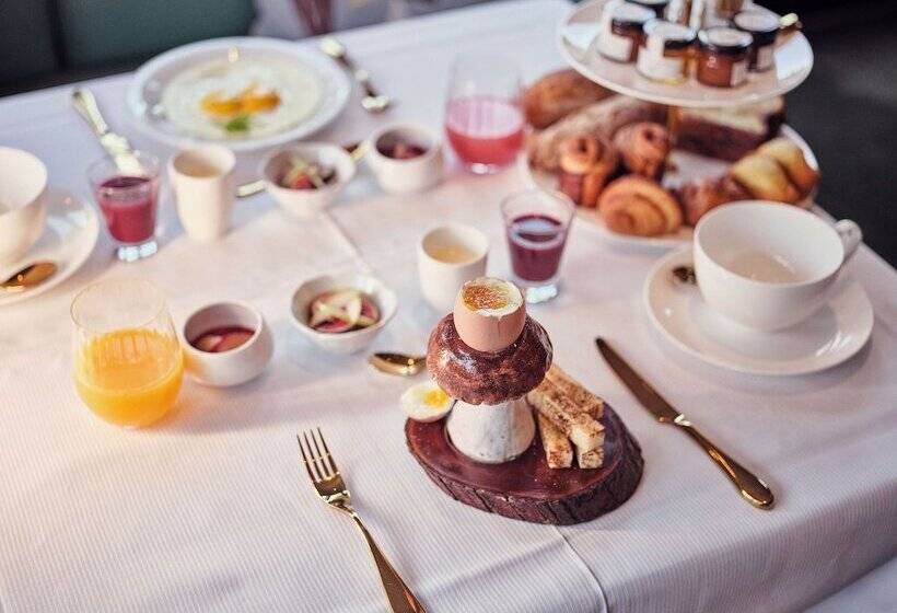 호텔 La Pyramide Maison Henriroux