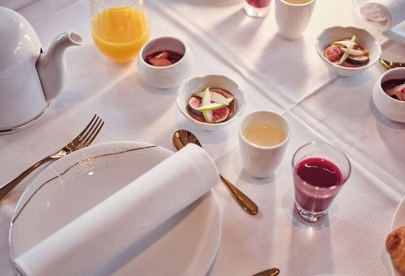 호텔 La Pyramide Maison Henriroux