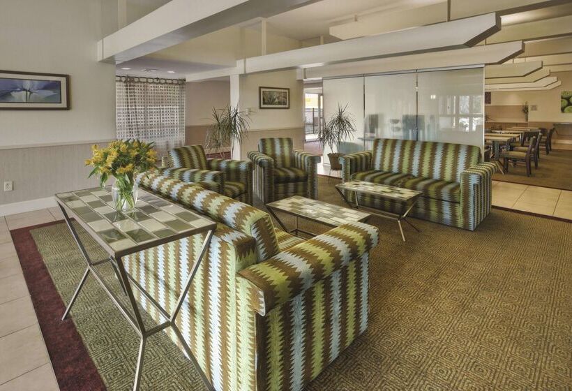 هتل La Quinta By Wyndham Danbury