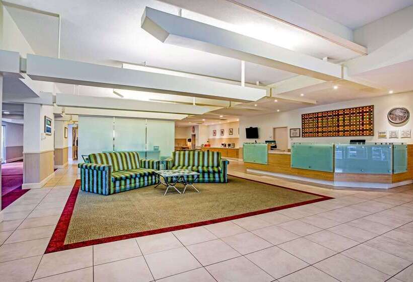 هتل La Quinta By Wyndham Danbury