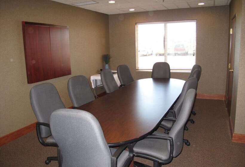 هتل La Quinta Inn & Suites By Wyndham Omaha Airport Downtown