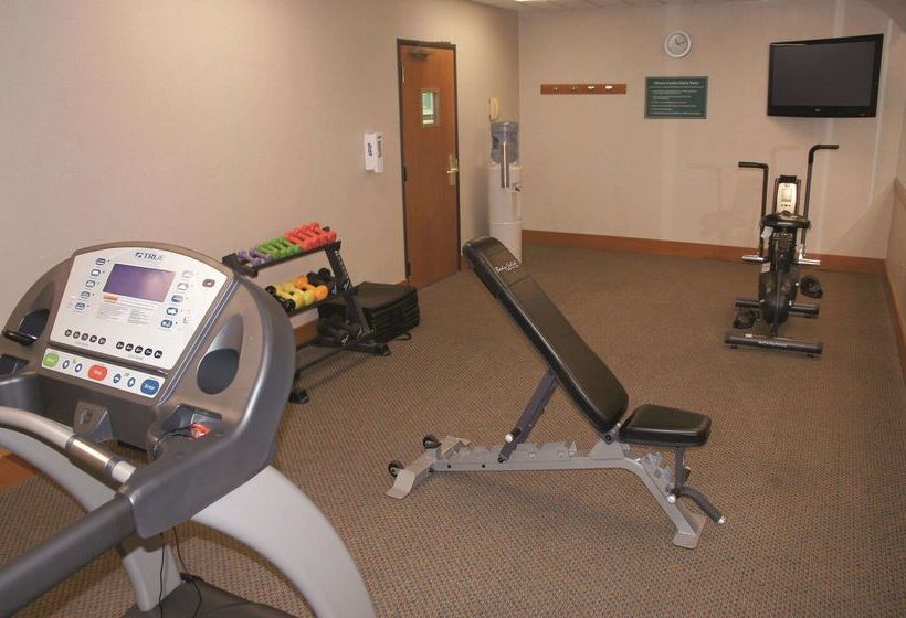 ホテル La Quinta Inn & Suites By Wyndham Omaha Airport Downtown