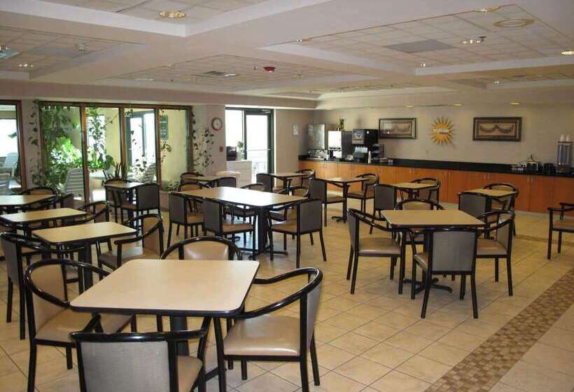 ホテル La Quinta Inn & Suites By Wyndham Omaha Airport Downtown