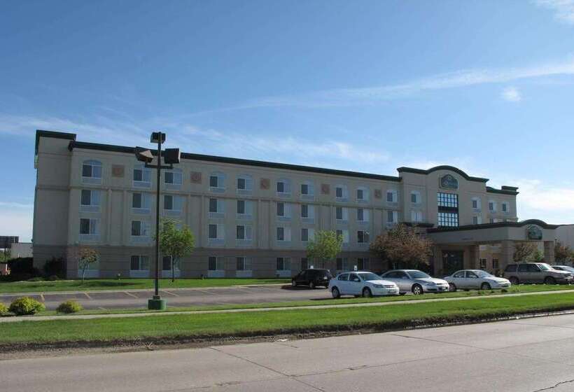 ホテル La Quinta Inn & Suites By Wyndham Omaha Airport Downtown