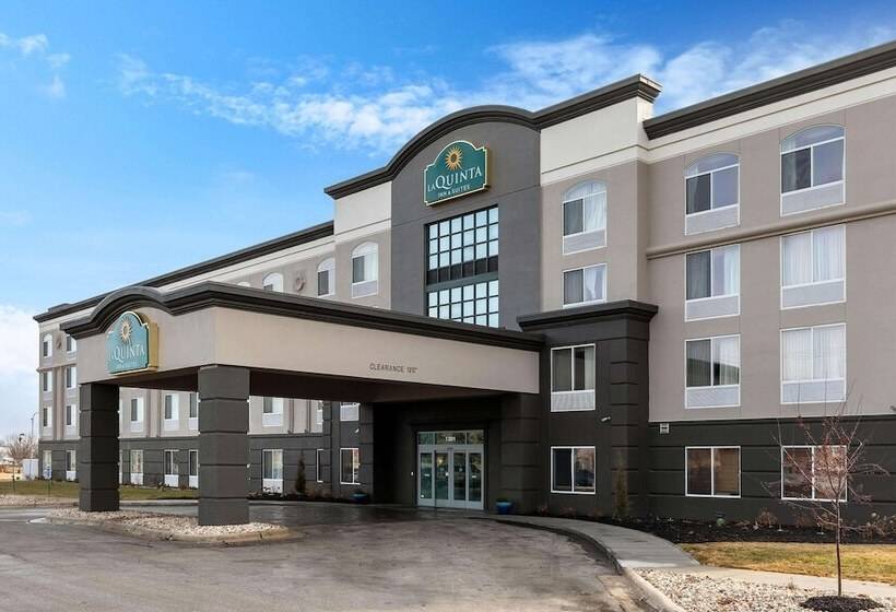 ホテル La Quinta Inn & Suites By Wyndham Omaha Airport Downtown