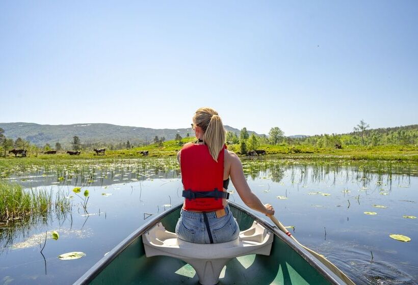 Lavik Fjord Hotel & Apartments