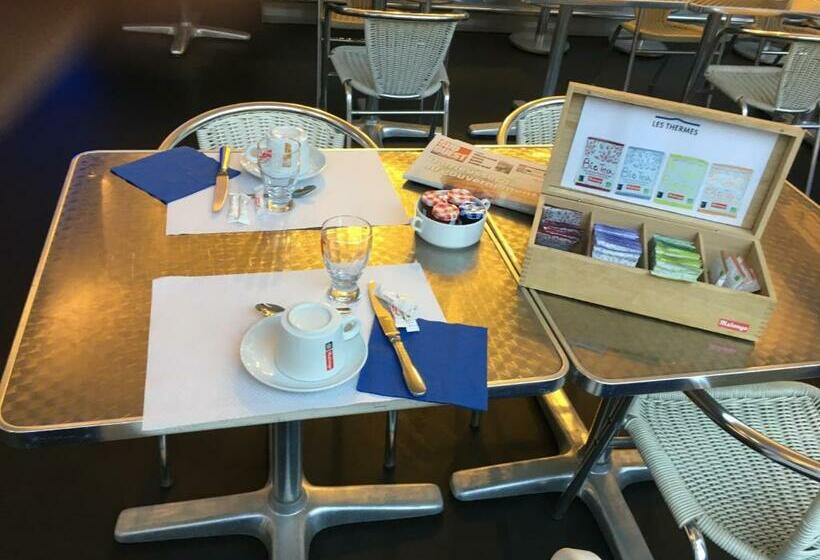 ホテル Les Thermes