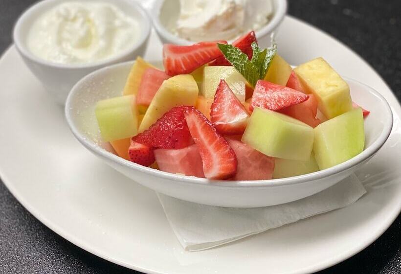 Leslie Hotel Ocean Drive