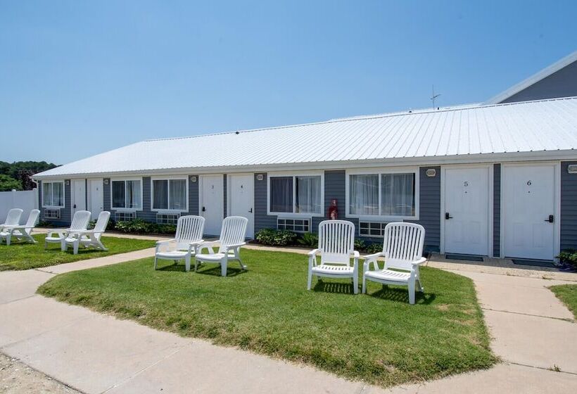 فندق Lowes Wharf Marina Inn