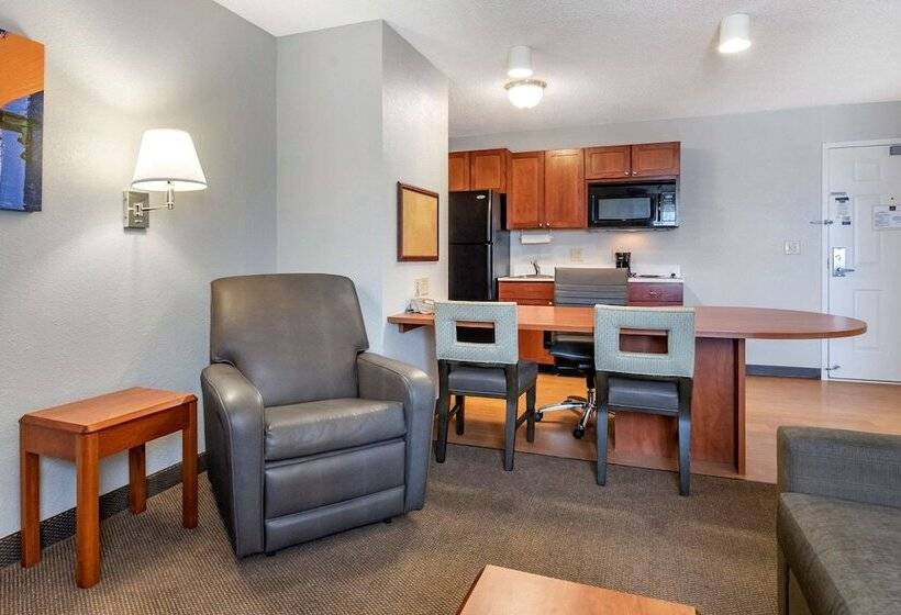 בית מלון כפרי Mainstay Suites Emporia