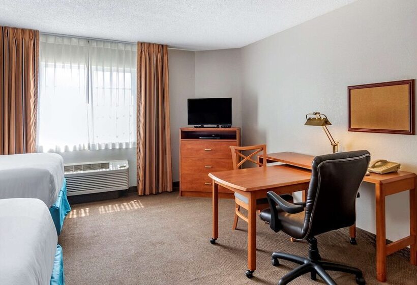 בית מלון כפרי Mainstay Suites Emporia