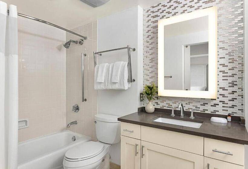 فندق Marriott's Barony Beach Club