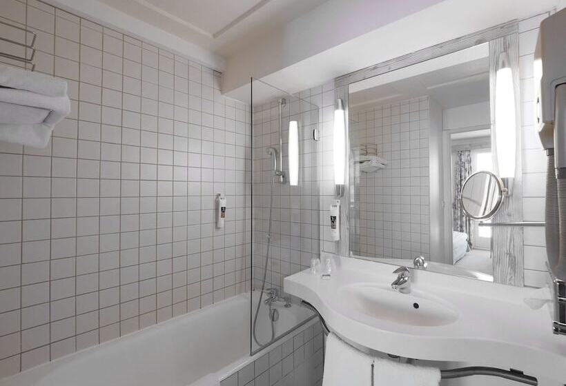 Отель Mercure Millau