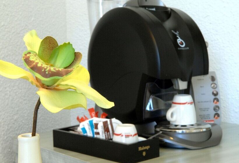 Отель Mercure Millau