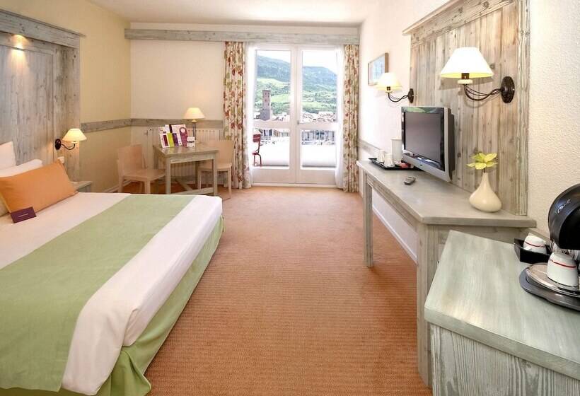 Отель Mercure Millau
