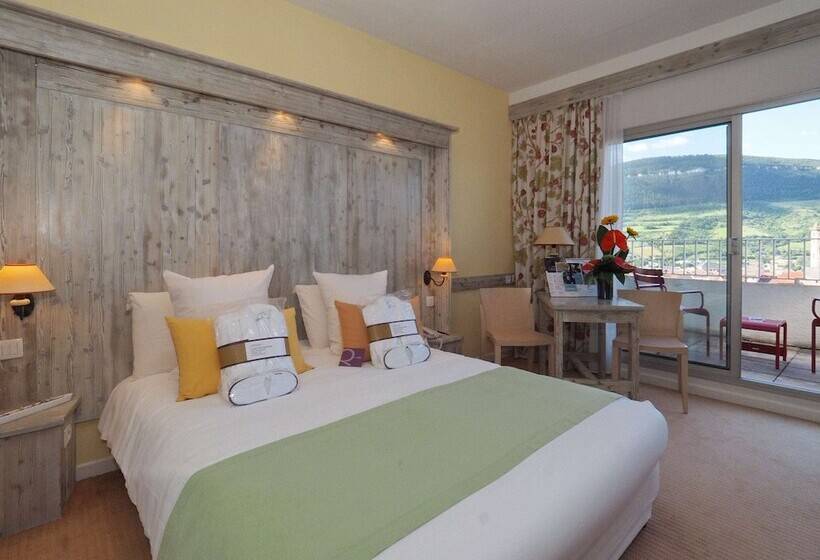 Отель Mercure Millau