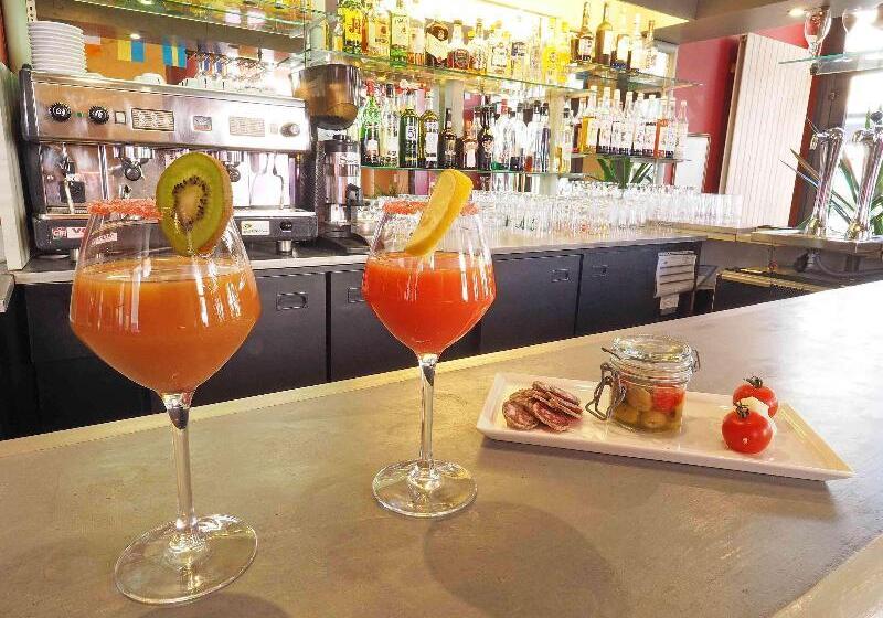 Отель Mercure Millau