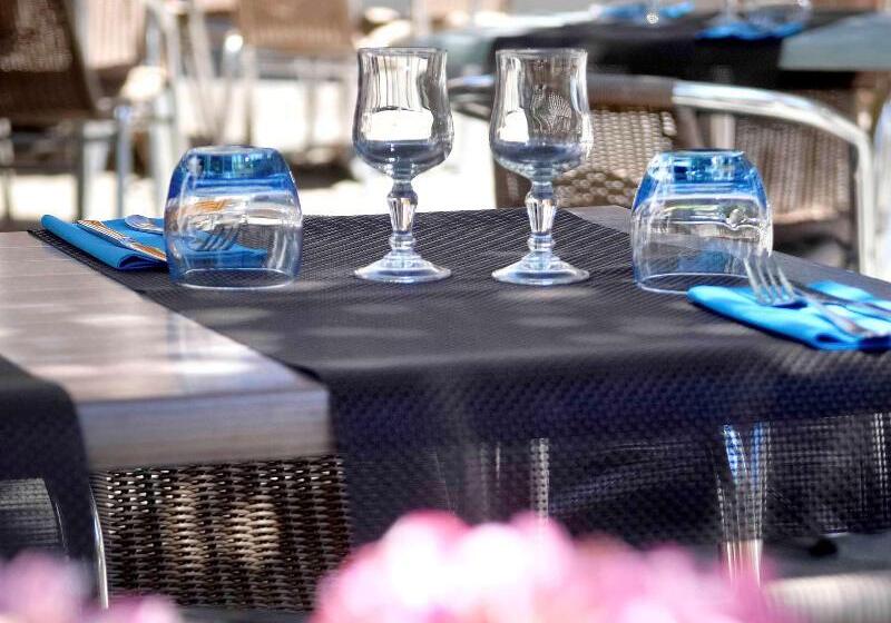 Отель Mercure Millau