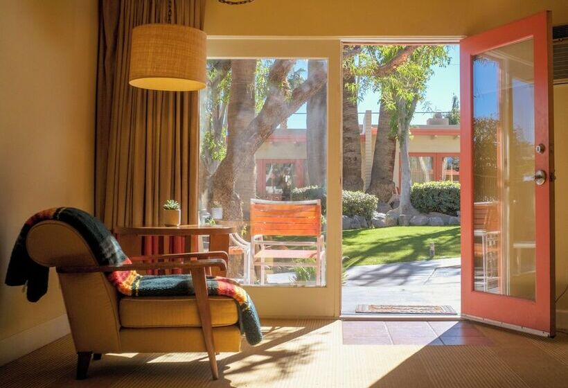 בית מלון כפרי Mojave Resort