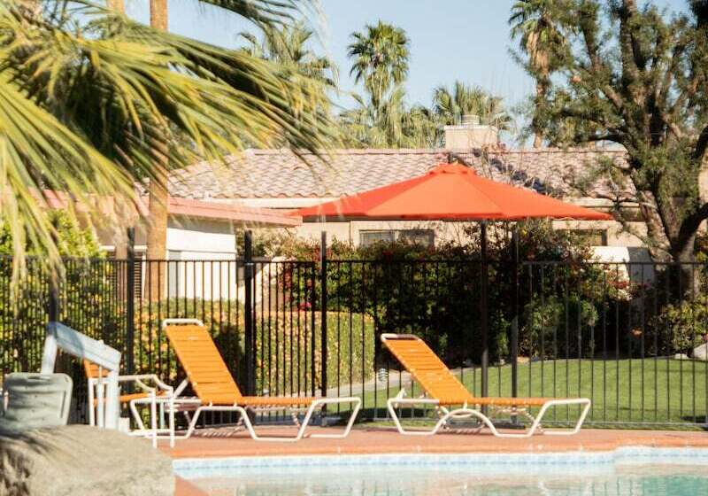 בית מלון כפרי Mojave Resort