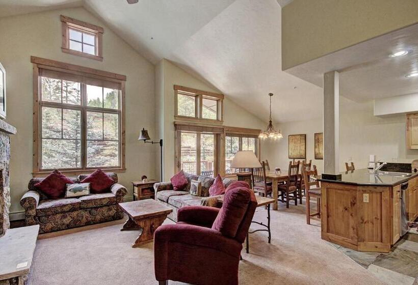 호텔 Mountain Thunder Lodge