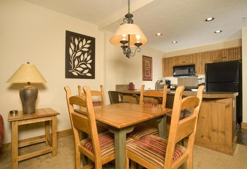 호텔 Mountain Thunder Lodge