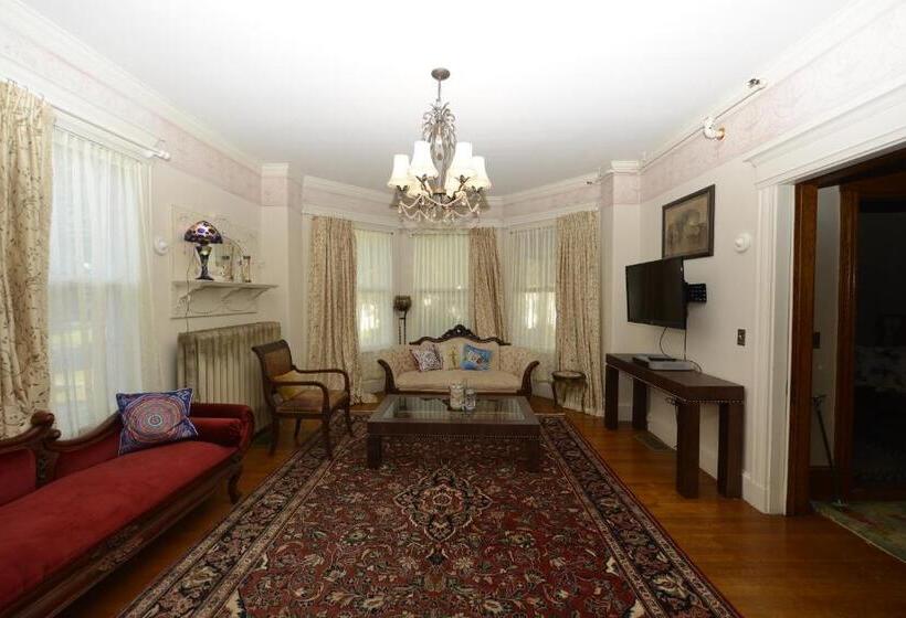 فندق Munroe Inn Boutique