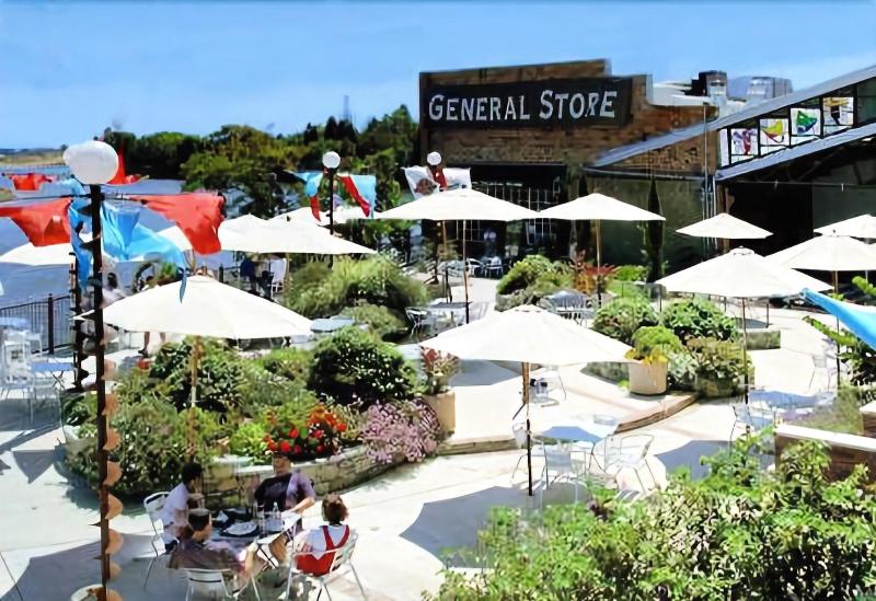 Отель Napa River Inn