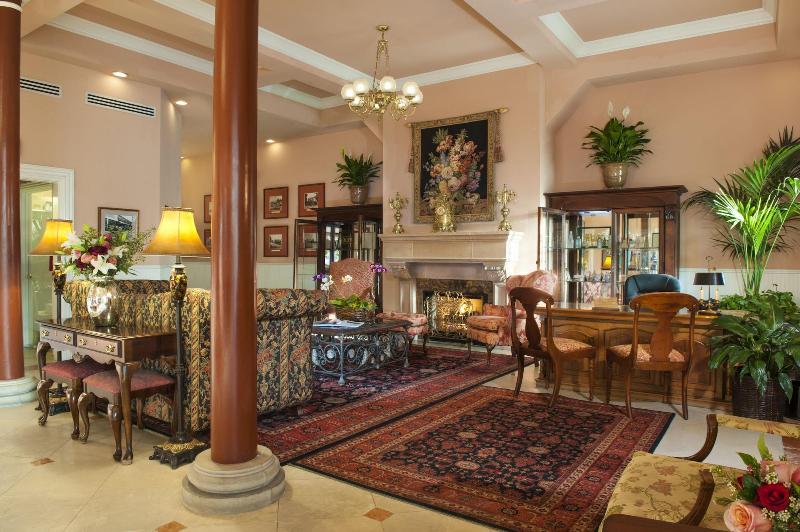 Отель Napa River Inn