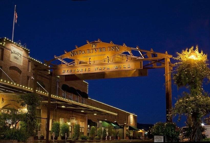 Отель Napa River Inn
