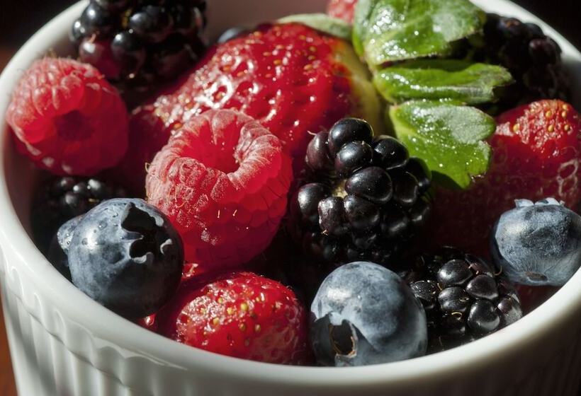 Отель Napa River Inn