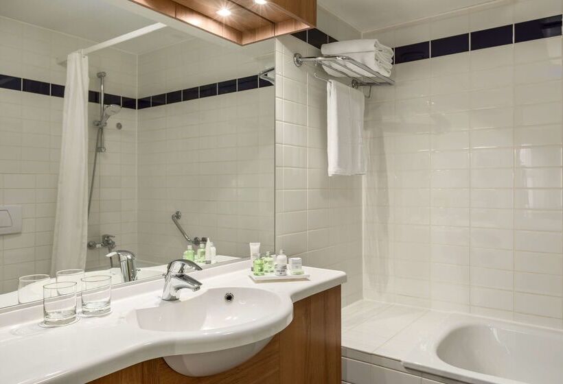 Avani Museum Quarter Amsterdam Hotel   Previously NH Amsterdam Museum Quarter