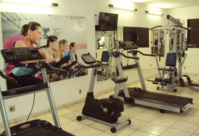 בית מלון כפרי Obeid Plaza