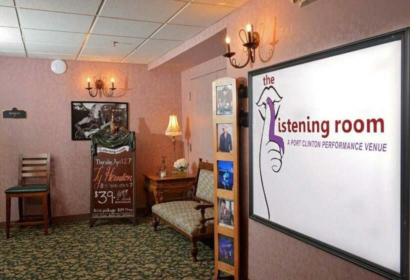 בית מלון כפרי Our Guest Inn And Suites Downtown