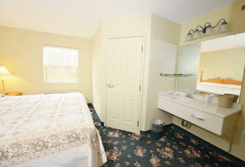 בית מלון כפרי Our Guest Inn And Suites Downtown