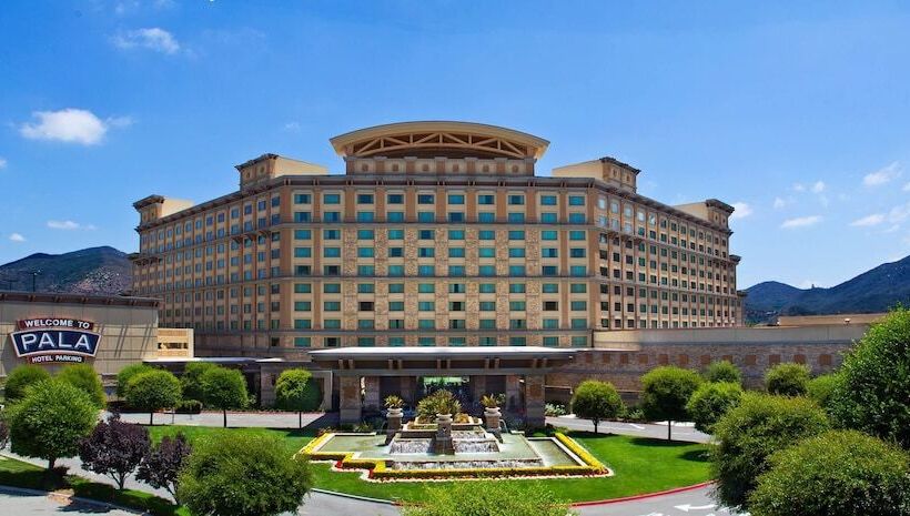 בית מלון כפרי Pala Casino Spa And Resort