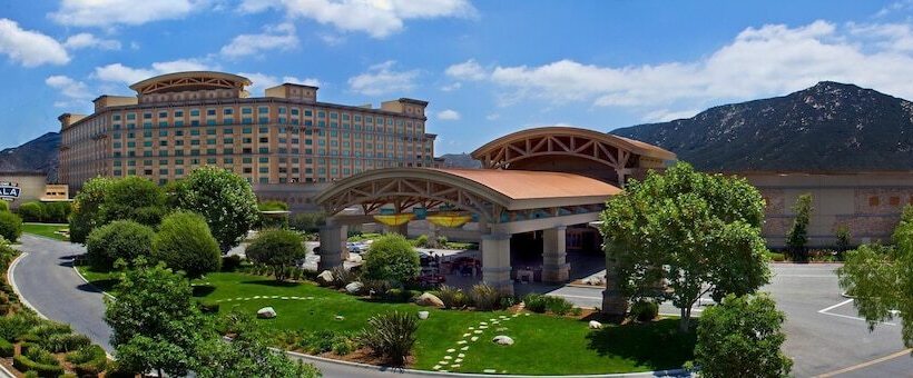 בית מלון כפרי Pala Casino Spa And Resort