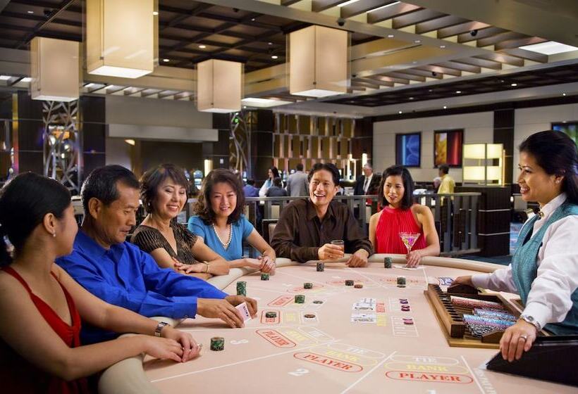 בית מלון כפרי Pala Casino Spa And Resort