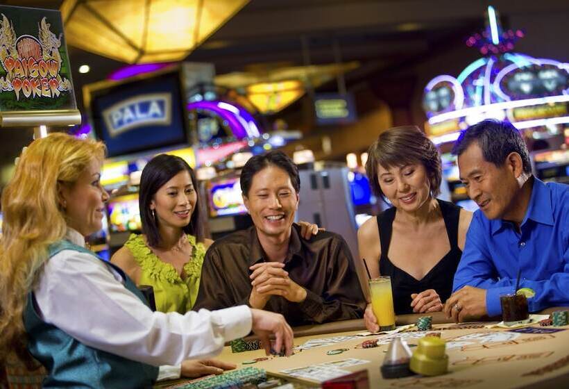 בית מלון כפרי Pala Casino Spa And Resort