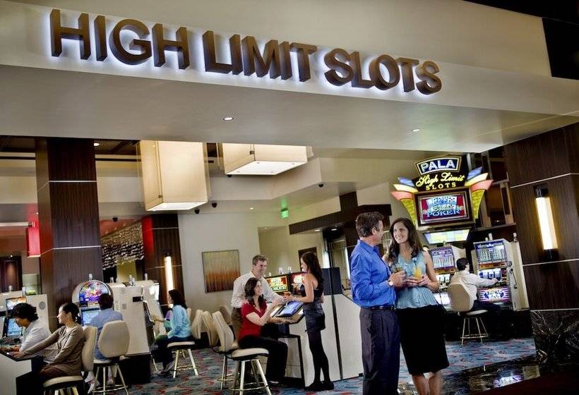 בית מלון כפרי Pala Casino Spa And Resort