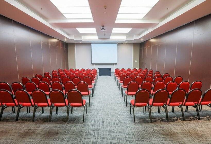 Отель Pestana Curitiba