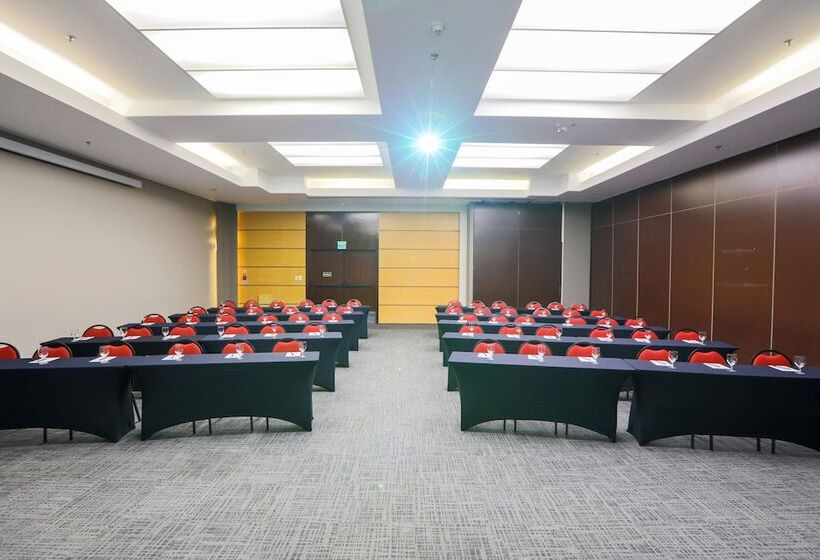 Отель Pestana Curitiba