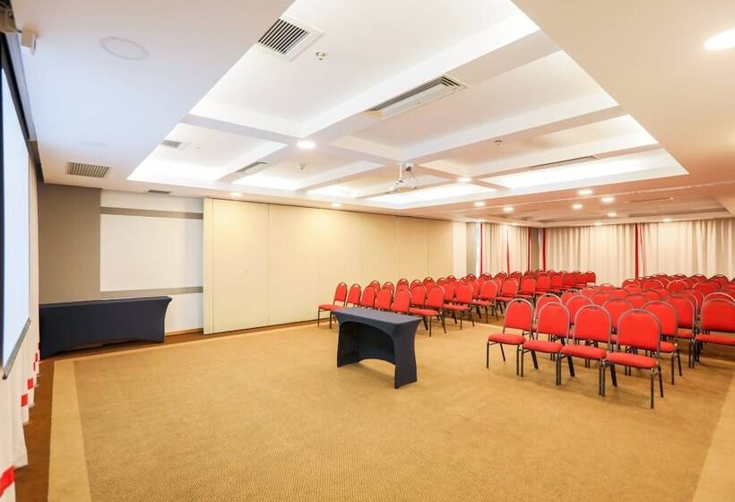 Отель Pestana Curitiba