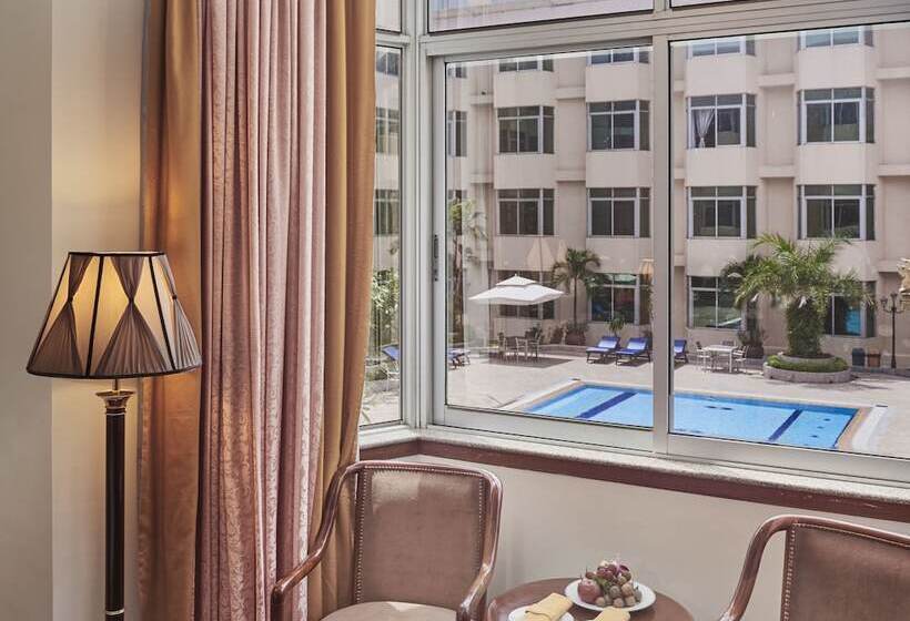 Отель Phnom Penh