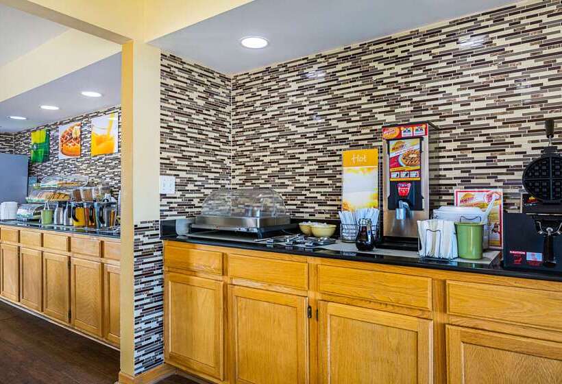 فندق Quality Inn & Suites Greensburg I74