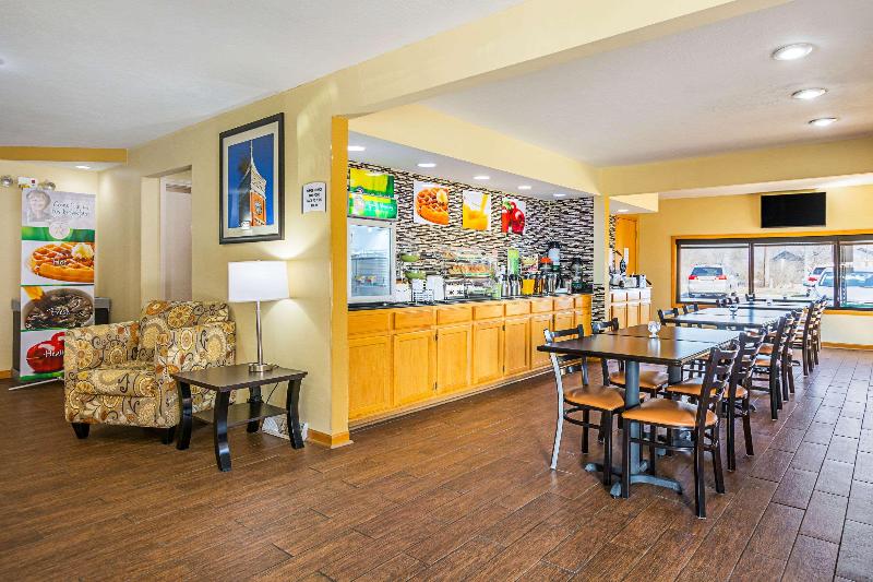 בית מלון כפרי Quality Inn & Suites Greensburg I74