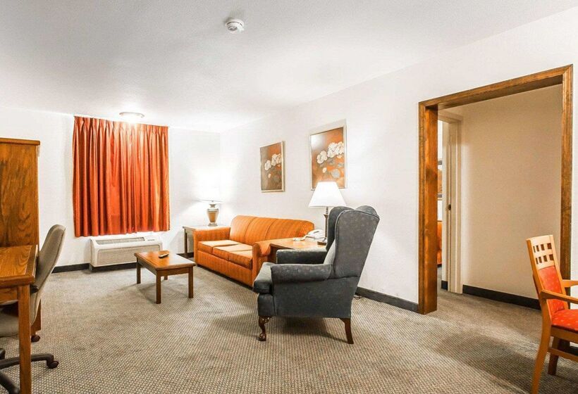 فندق Quality Inn & Suites North