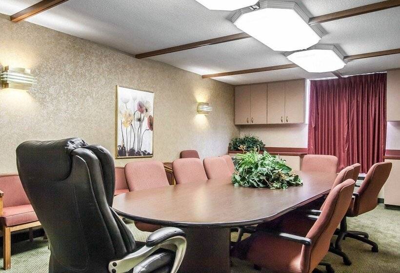 هتل Quality Inn & Suites North