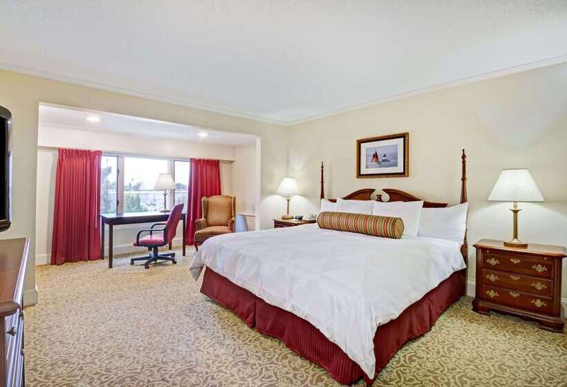 בית מלון כפרי Ramada By Wyndham Seekonk Providence Area