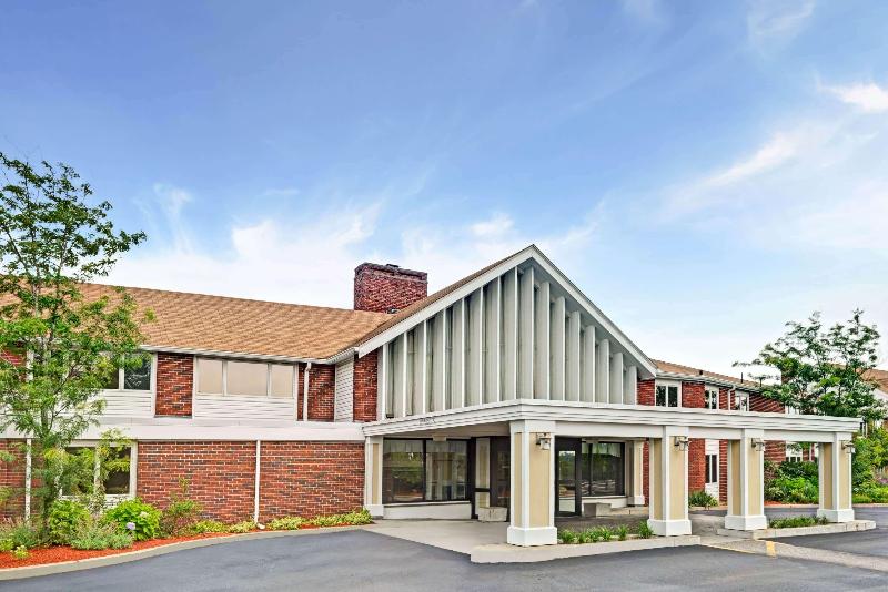 בית מלון כפרי Ramada By Wyndham Seekonk Providence Area